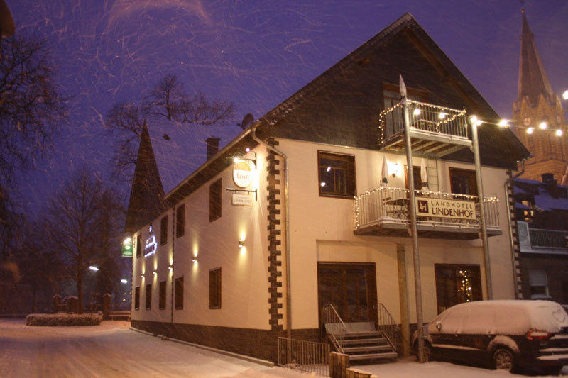 Landhotel Lindenhof Grevenbroich Exteriör bild